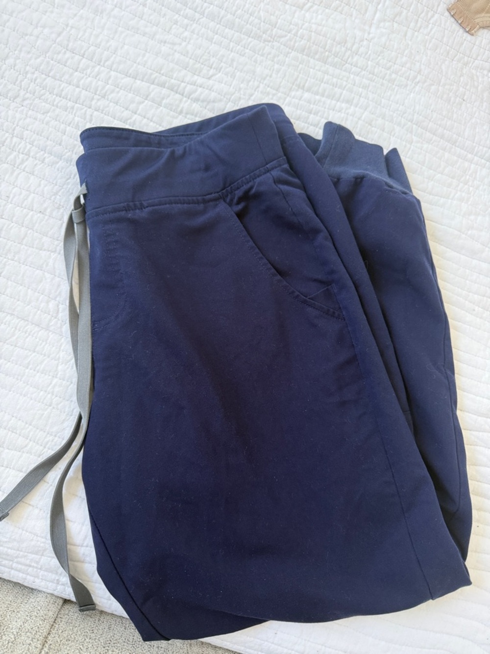 Women's medium petite jogger figs